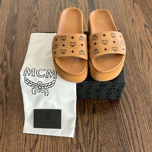 MCM PLATFORM SANDAL
